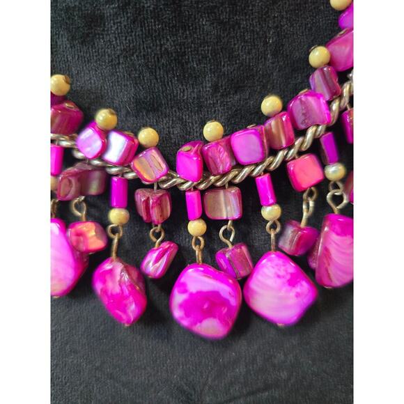 Women's Fuchsia Shell Beaded Bib Necklace with Lobster Clasp Closure - Picture 2 of 5